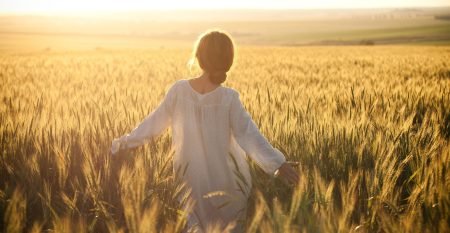 girl-field-wind-walk-sunlight girl-field-wind-walk-sunlight